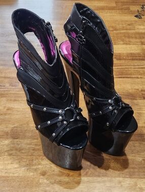 Ellie 8" Black Patent Platform Peep-Toe Heels
